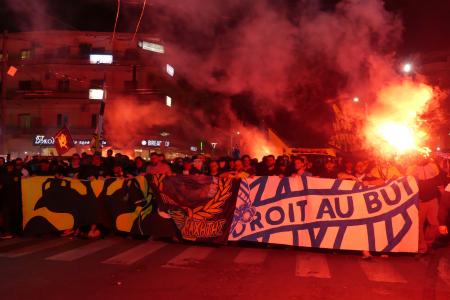 EL04-AEK-OM 03.jpg